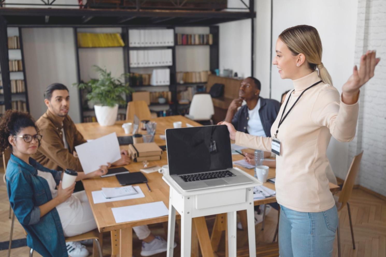 Praktische Budgetstrategien im Arbeitsalltag